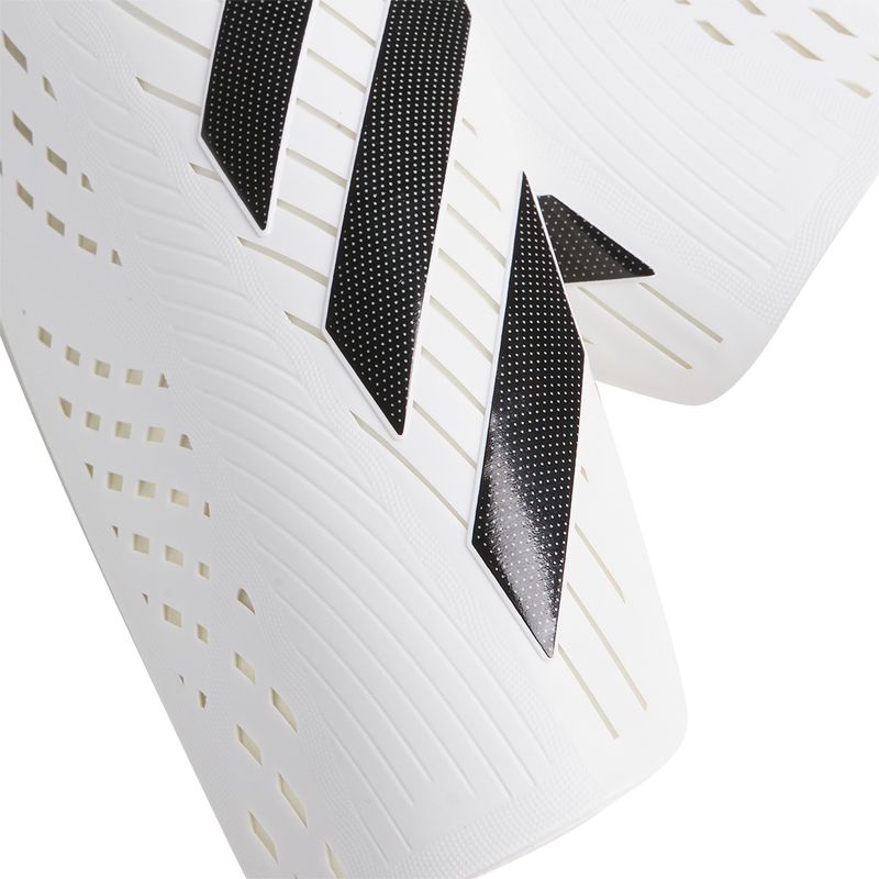 Espinilleras-Tiro-Club-Bla-negro---Unisex---Blanco-IP3995_2.JPG