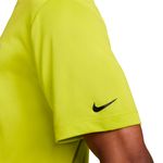 Nike-Camiseta-Df-Tee-Rlgd-Gfx-Hombre-Verde-FZ8032-357_3.JPG